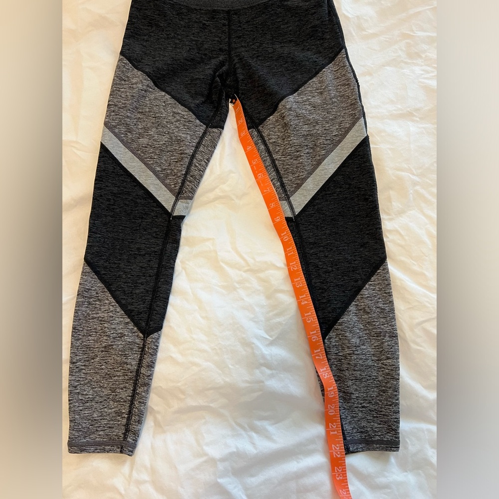 Alo Yoga Alosoft High Waist 7/8 Lounge Leggings Grey Stripe Size XS - Picture 8 of 11